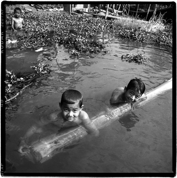http://www.andre-longchamp.com/files/gimgs/18_myanmar-05.jpg